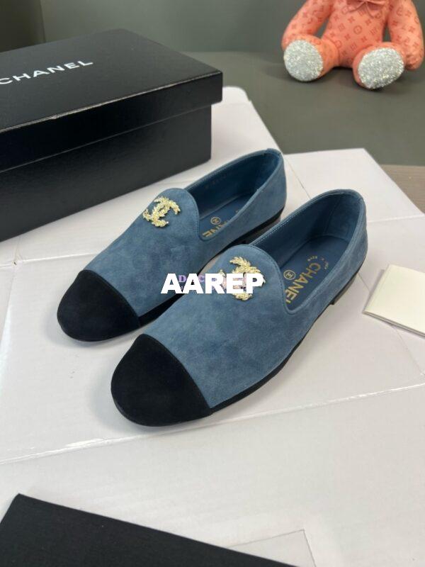 Replica Chanel 24SS Lambskin & Suede Loafers with Golden Wheat Sprig Logo G39318 Blue 10