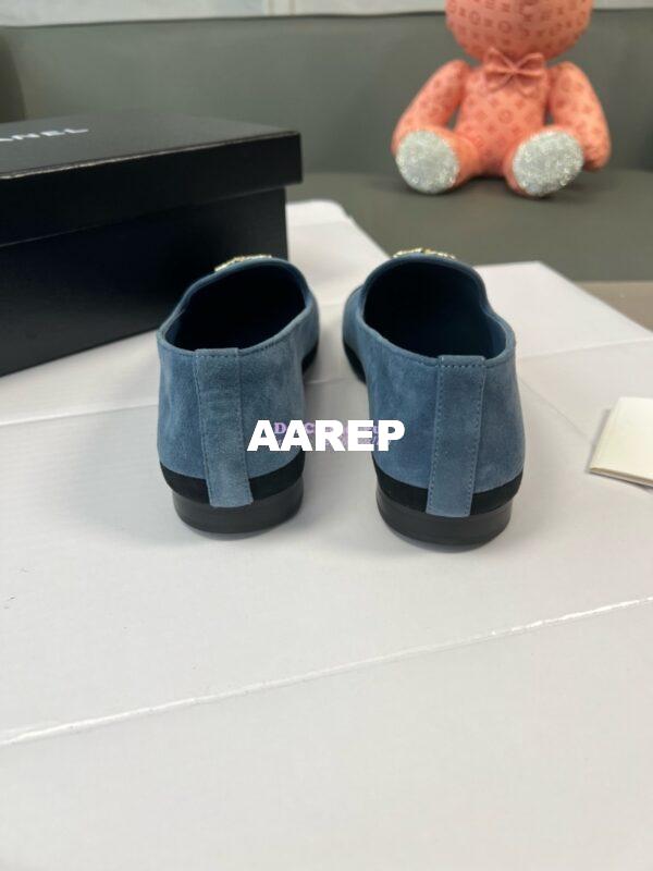 Replica Chanel 24SS Lambskin & Suede Loafers with Golden Wheat Sprig Logo G39318 Blue 13