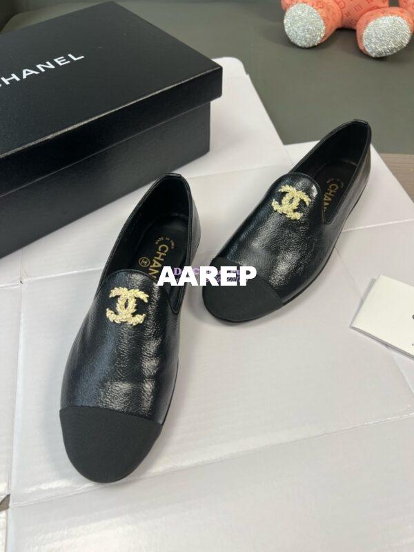 Replica Chanel 24SS Lambskin & Suede Loafers with Golden Wheat Sprig Logo G39318 Black 5