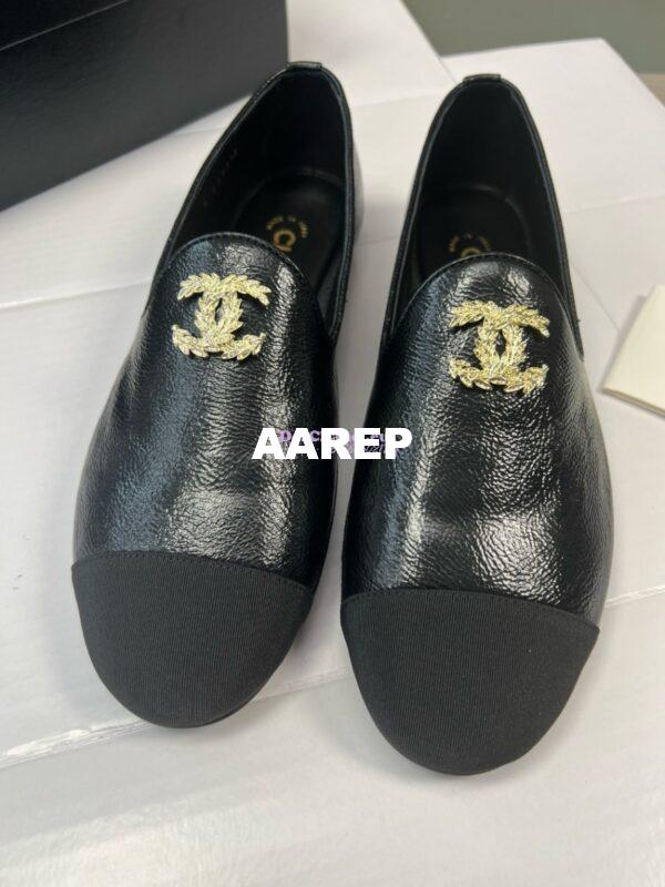 Replica Chanel 24SS Lambskin & Suede Loafers with Golden Wheat Sprig Logo G39318 Black 8
