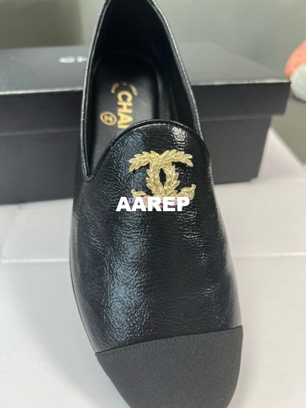 Replica Chanel 24SS Lambskin & Suede Loafers with Golden Wheat Sprig Logo G39318 Black 12