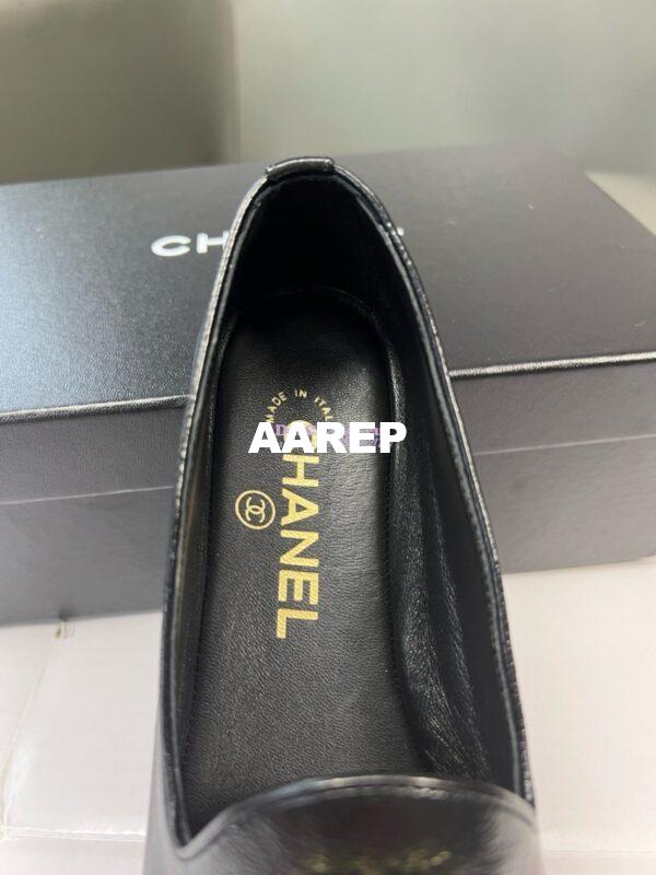 Replica Chanel 24SS Lambskin & Suede Loafers with Golden Wheat Sprig Logo G39318 Black 13