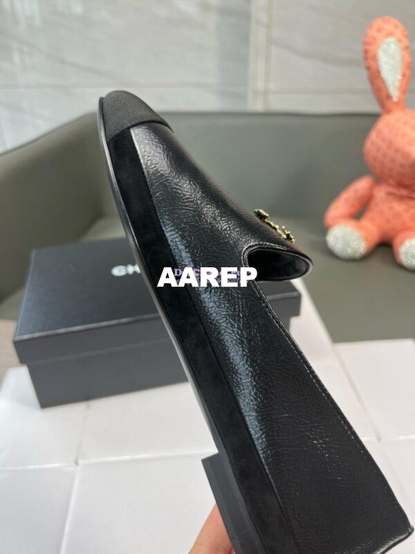 Replica Chanel 24SS Lambskin & Suede Loafers with Golden Wheat Sprig Logo G39318 Black 16