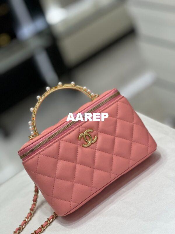 Replica Chanel Lambskin Clutch With Chain with Imitation Pearls & Enamel AP3515 Pink 4