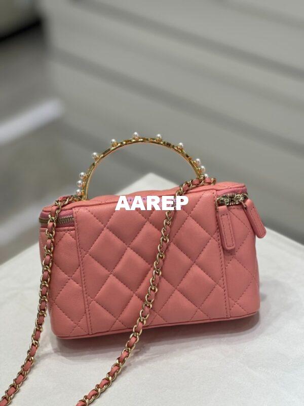 Replica Chanel Lambskin Clutch With Chain with Imitation Pearls & Enamel AP3515 Pink 18