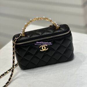 Replica Chanel Lambskin Clutch With Chain with Imitation Pearls & Enamel AP3515 Black