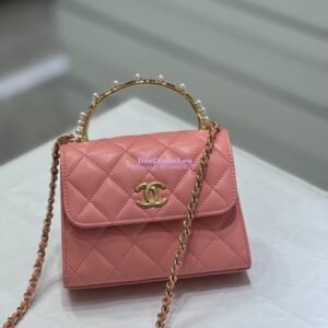 Replica Chanel Lambskin Clutch With Chain with Imitation Pearls & Enamel AP3513 Pink 2