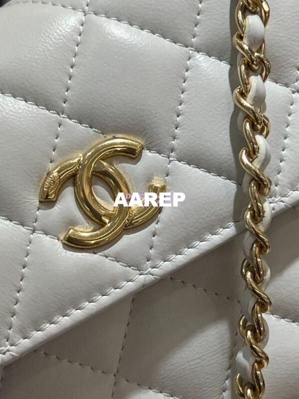 Replica Chanel Lambskin Clutch With Chain with Imitation Pearls & Enamel AP3513 White 10