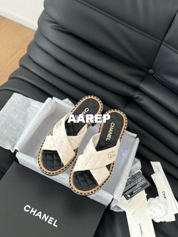 Replica Chanel 24SS Quilted Lambskin Mules Woven Chain CC Sandals G45672 15mm 45mm White 3