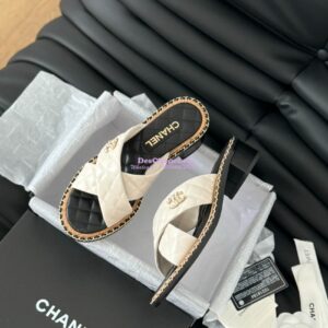 Replica Chanel 24SS Quilted Lambskin Mules Woven Chain CC Sandals G45672 15mm 45mm White 2
