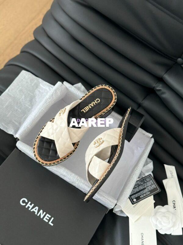 Replica Chanel 24SS Quilted Lambskin Mules Woven Chain CC Sandals G45672 15mm 45mm White 4