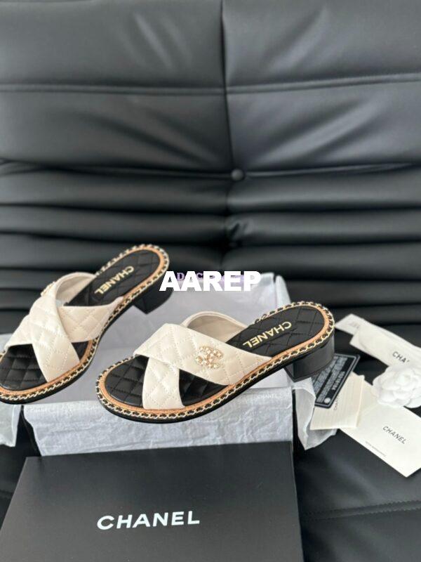 Replica Chanel 24SS Quilted Lambskin Mules Woven Chain CC Sandals G45672 15mm 45mm White 7