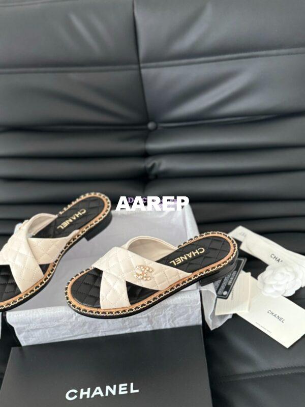 Replica Chanel 24SS Quilted Lambskin Mules Woven Chain CC Sandals G45672 15mm 45mm White 12