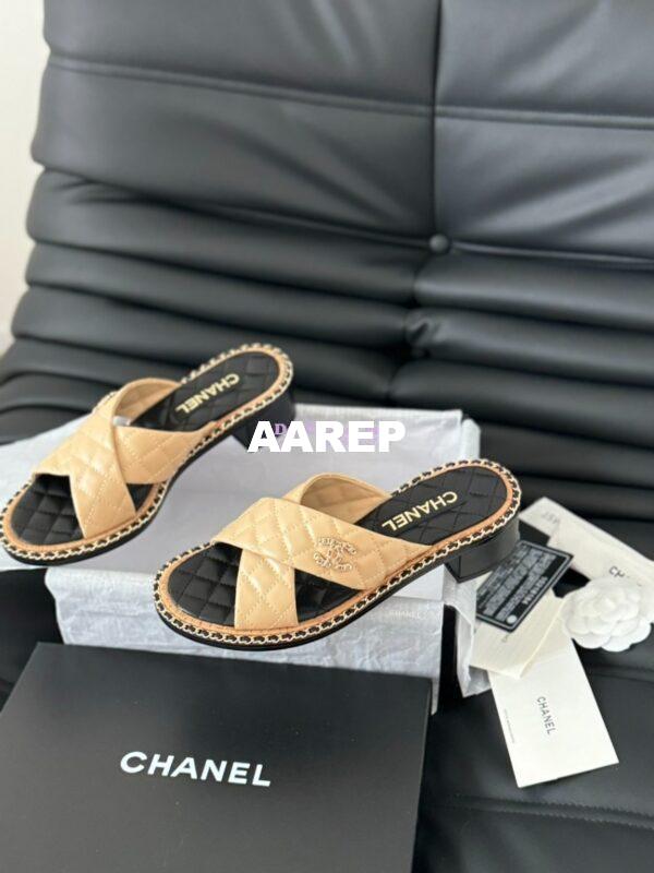 Replica Chanel 24SS Quilted Lambskin Mules Woven Chain CC Sandals G45672 15mm 45mm Beige 4