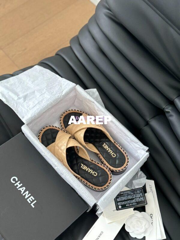 Replica Chanel 24SS Quilted Lambskin Mules Woven Chain CC Sandals G45672 15mm 45mm Beige 7