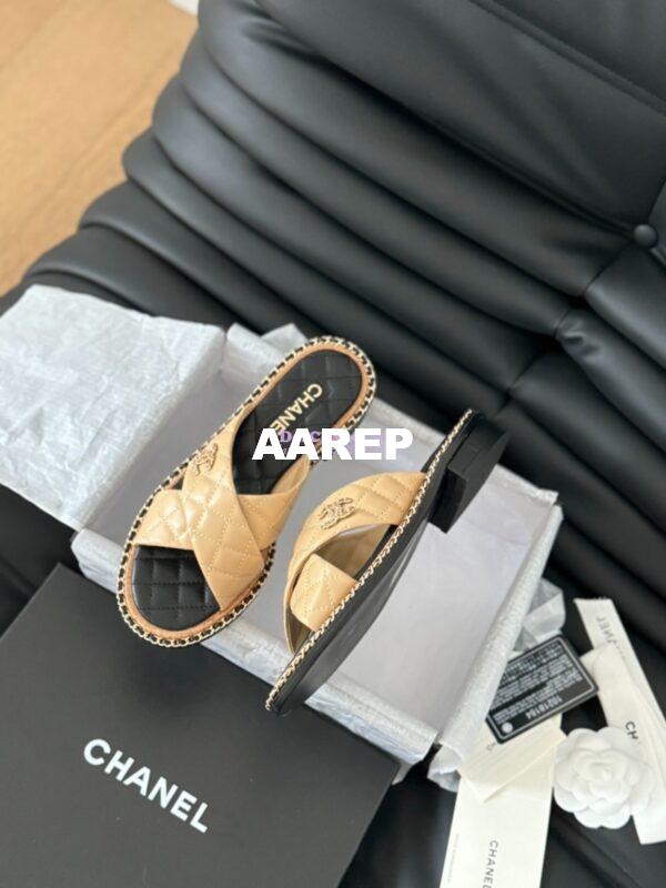 Replica Chanel 24SS Quilted Lambskin Mules Woven Chain CC Sandals G45672 15mm 45mm Beige 10
