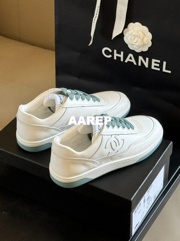 Replica Chanel 24P Calfskin Sneakers G39978 20