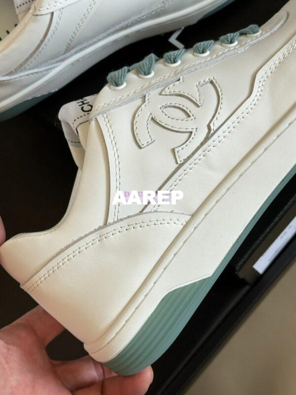 Replica Chanel 24P Calfskin Sneakers G39978 21