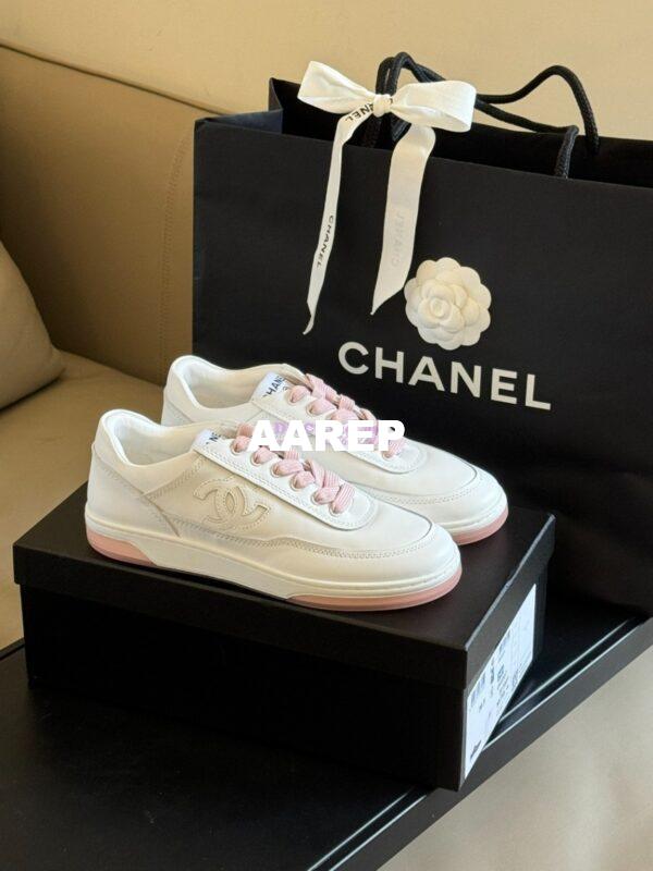 Replica Chanel 24P Calfskin Sneakers G39978 25