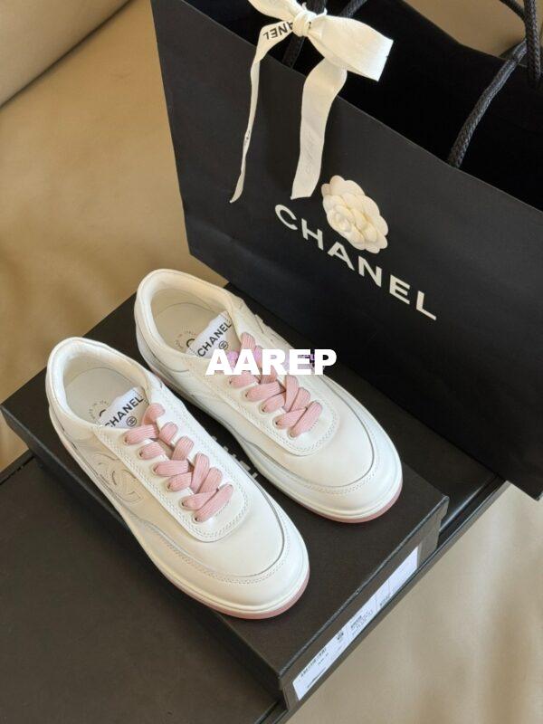 Replica Chanel 24P Calfskin Sneakers G39978 26