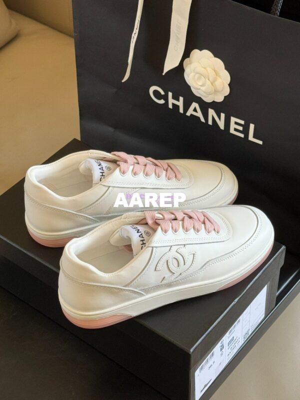 Replica Chanel 24P Calfskin Sneakers G39978 28