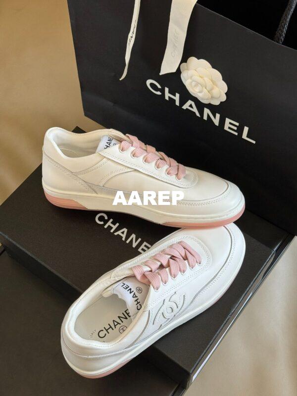 Replica Chanel 24P Calfskin Sneakers G39978 35