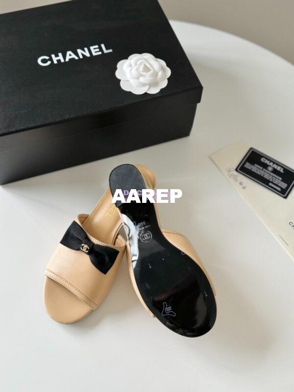 Replica Chanel 2024 SS Lambskin & Grossgrain Mules 40mm G45691 Beige 10