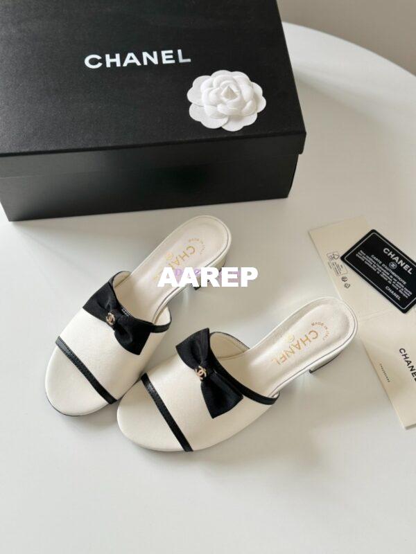 Replica Chanel 2024 SS Lambskin & Grossgrain Mules 40mm G45691 White 6