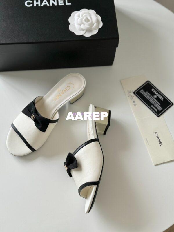 Replica Chanel 2024 SS Lambskin & Grossgrain Mules 40mm G45691 White 7