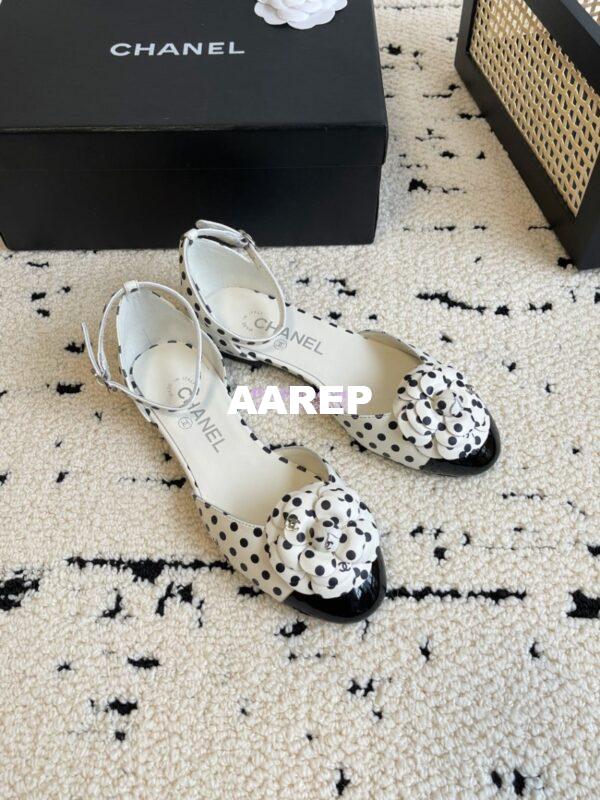 Replica Chanel 24C Camellia Lambskin Dots Slingback Mules G45497 24