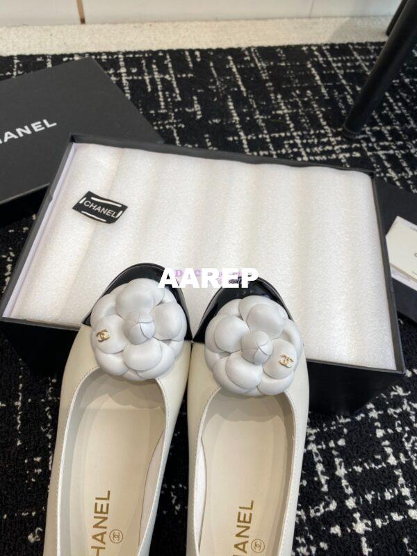 Replica Chanel Ballerina Camellia Balet Flat G29682 White Black 6