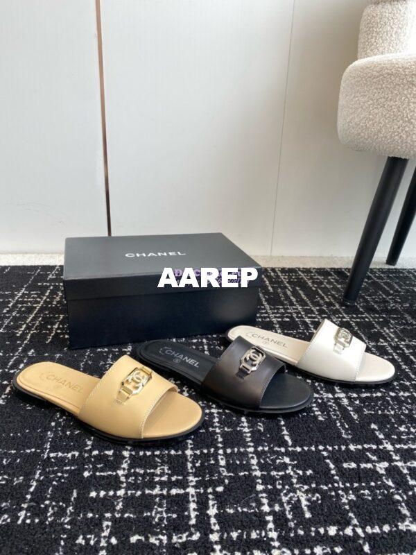Replica Chanel 24C Shiny Calfskin Mules with metal logo G45172 4