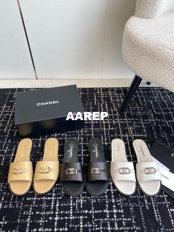Replica Chanel 24C Shiny Calfskin Mules with metal logo G45172 5