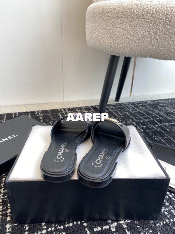 Replica Chanel 24C Shiny Calfskin Mules with metal logo G45172 13