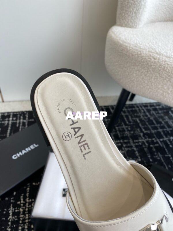 Replica Chanel 24C Shiny Calfskin Mules with metal logo G45172 20