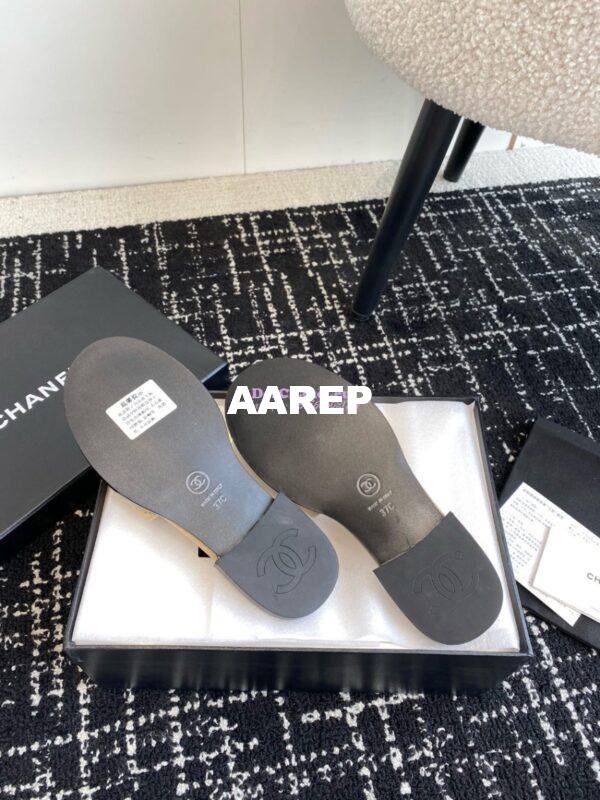 Replica Chanel 24C Shiny Calfskin Mules with metal logo G45172 28