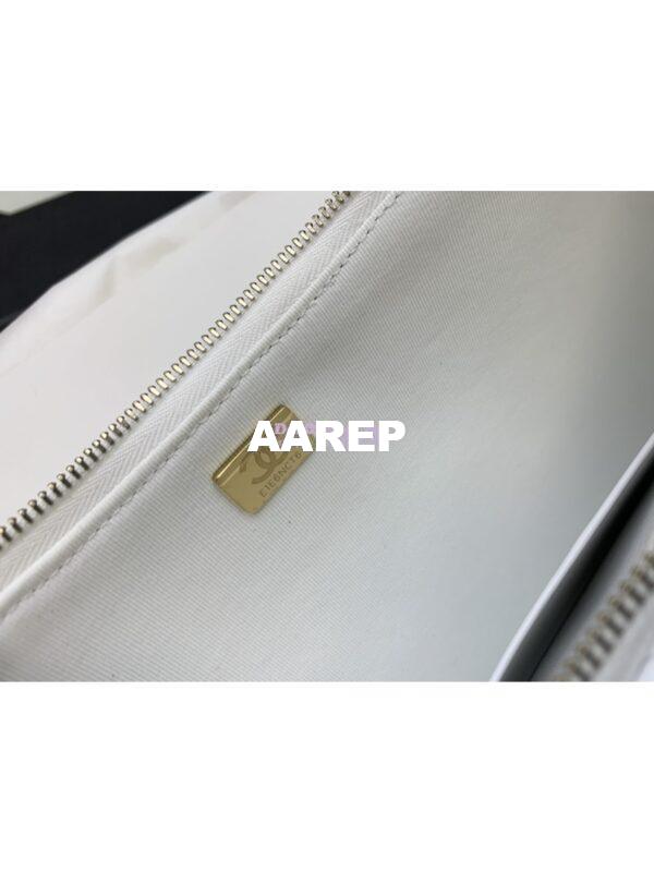 Replica Chanel Large Hobo Bag in Shiny Crumpled Lambskin AS4368 White 10
