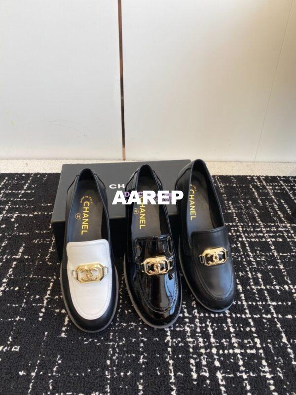 Replica Chanel CC Vintage Loafers G45166 2