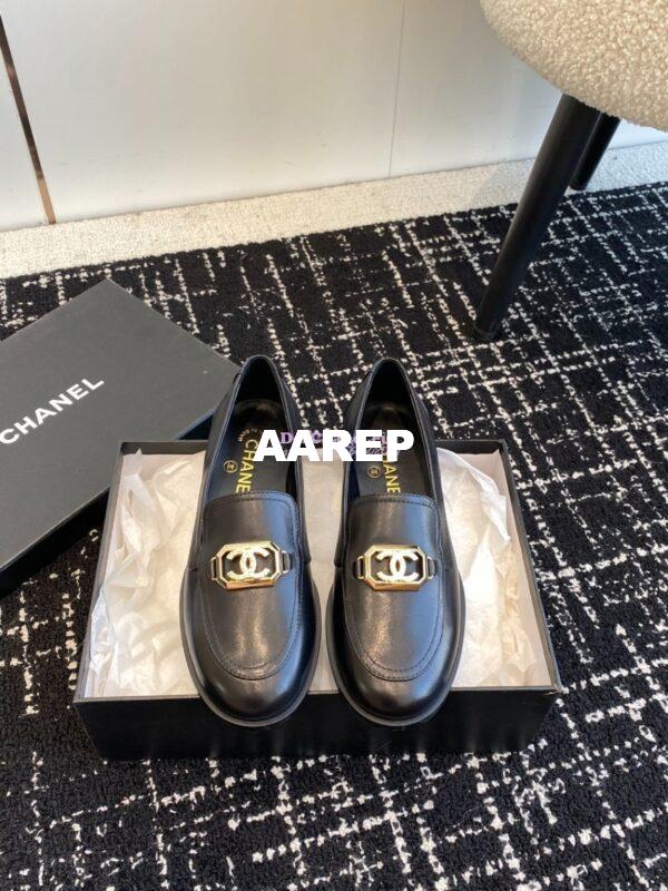 Replica Chanel CC Vintage Loafers G45166 3