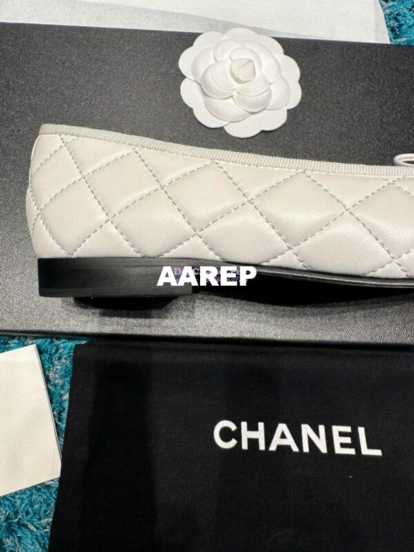 Replica Chanel Quilted Lambskin Ballerinas G02819 White Black 9