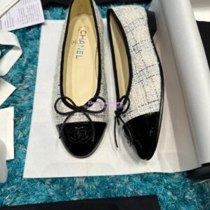 Replica Chanel Tweed and Patent Cap Toe Ballerinas G02819 WhiteBlack 2