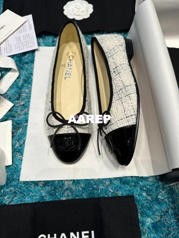 Replica Chanel Tweed and Patent Cap Toe Ballerinas G02819 WhiteBlack 2