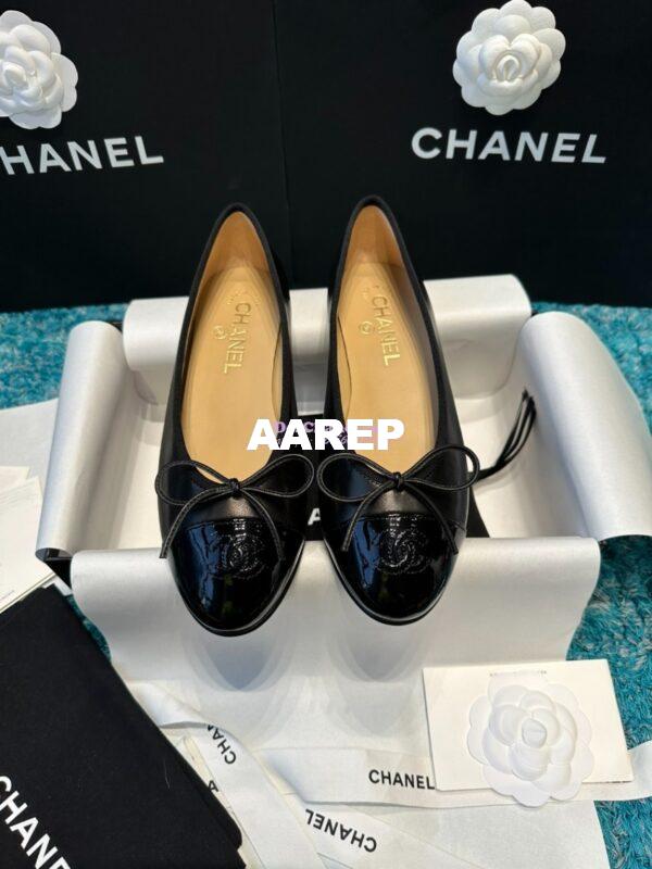 Replica Chanel Classic Lambskin and Patent Cap Toe Ballerinas G02819 Black 3