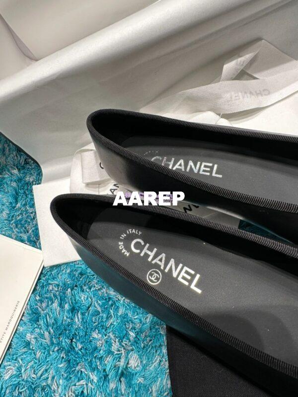 Replica Chanel Classic Lambskin and Patent Cap Toe Ballerinas G02819 Black 7