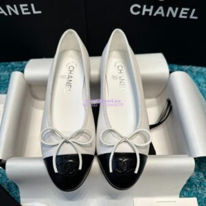Replica Chanel Classic Lambskin Cap Toe Ballerinas G02819 White Black
