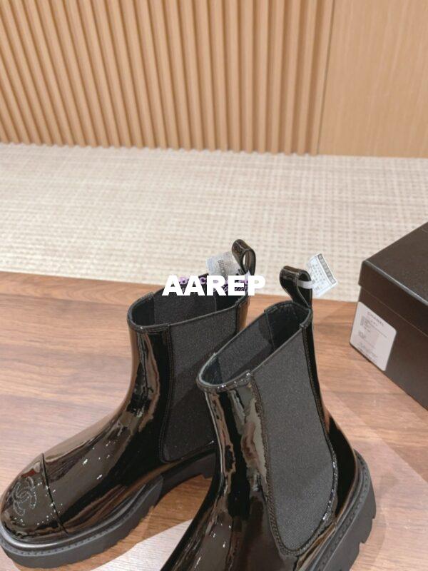 Replica Chanel Ankle Boots in Patent Calfskin with Patent Toe G38218 Black 9
