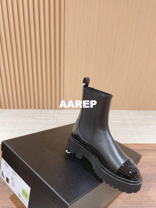 Replica Chanel Ankle Boots in Calfskin with Patent Toe G38218 Black 3