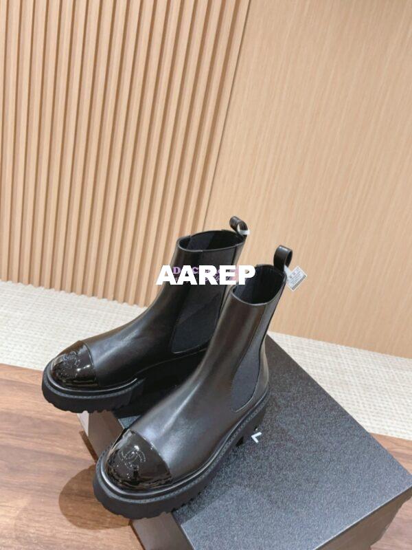 Replica Chanel Ankle Boots in Calfskin with Patent Toe G38218 Black 5