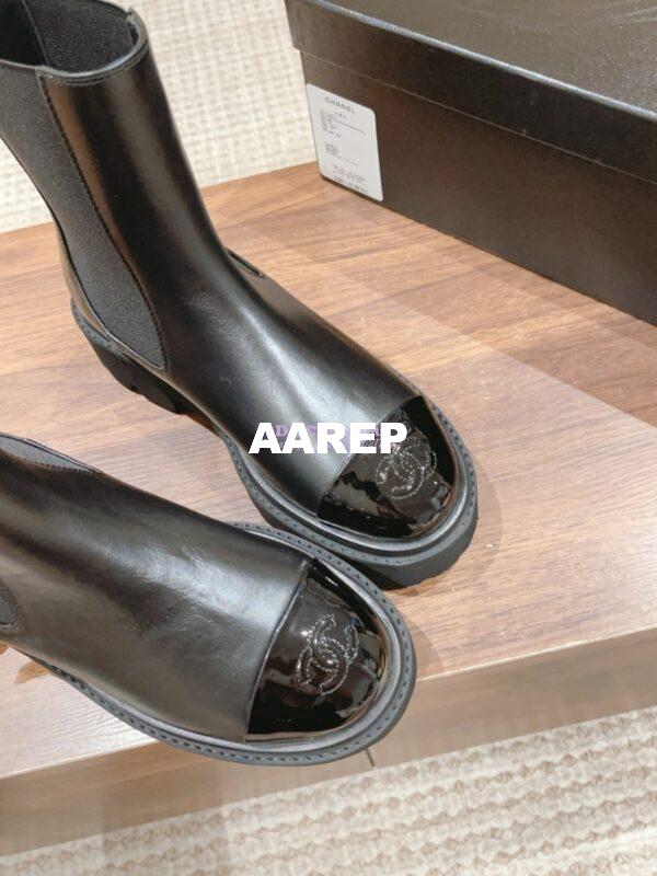 Replica Chanel Ankle Boots in Calfskin with Patent Toe G38218 Black 6