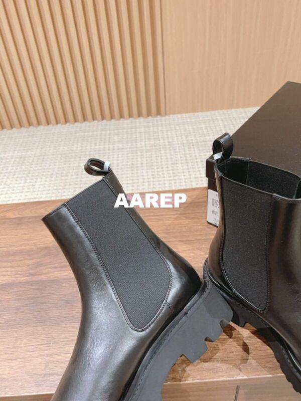 Replica Chanel Ankle Boots in Calfskin with Patent Toe G38218 Black 8